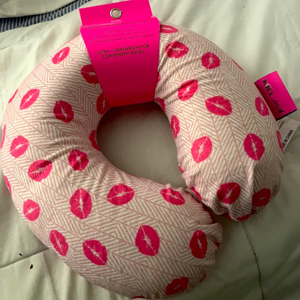 Travel pillow